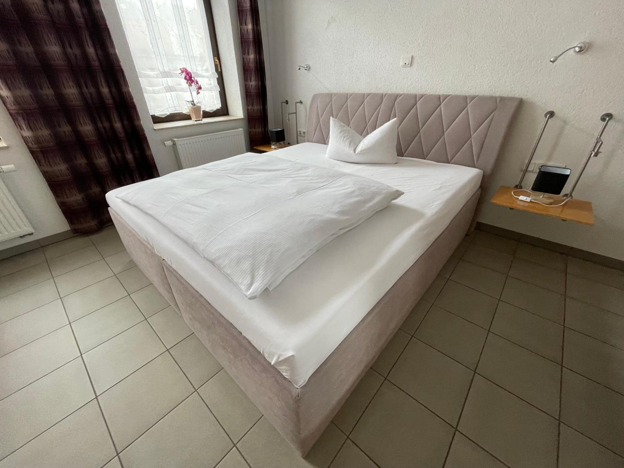 Avenue Das Gaestehaus Chemnitz Ngoại thất bức ảnh