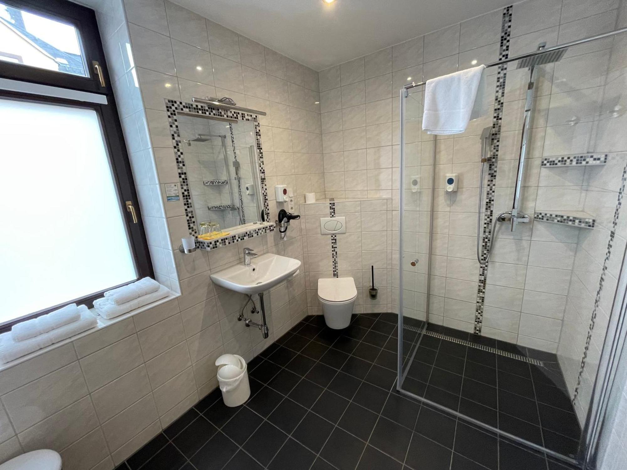 Avenue Das Gaestehaus Chemnitz Ngoại thất bức ảnh